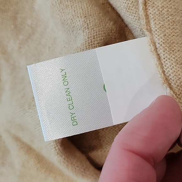 Lilly Pulitzer cashmere sweater - Picture 7 of 7